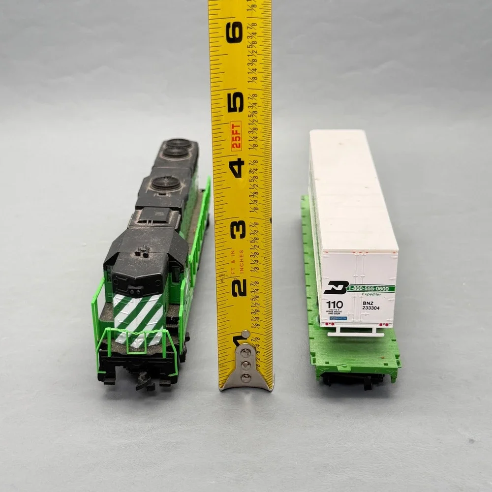 HO Scale Burlington Northern Train Lot Life-Like Locomotive Roundhouse Con-Cor